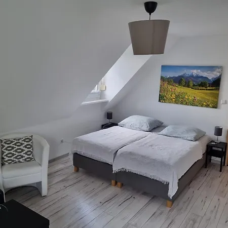 Apartmenthaus Am Riedlewald 아파트 *